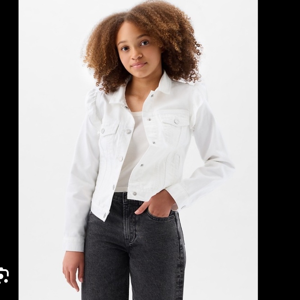 GAP Kids white Jean Jacket size Small 6-7